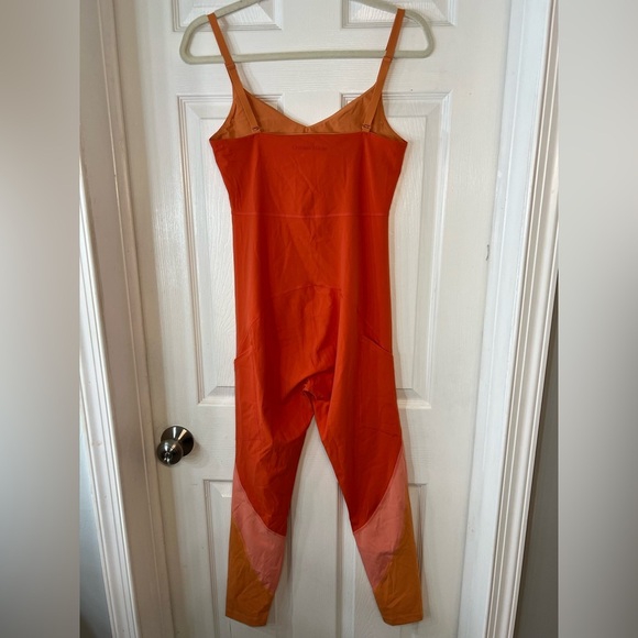 Outdoor Voices Colorblock Jumpsuit in Orange and Pink Size‎ Medium - Picture 3 of 7